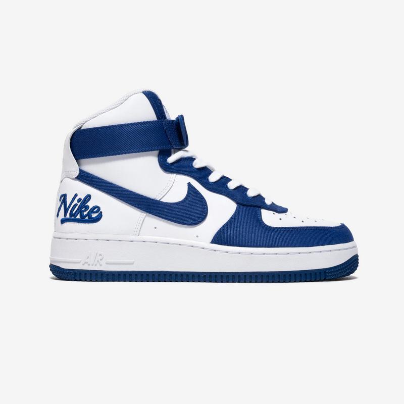 NIKE AIR FORCE 1 HIGH 07 LV8 EMB 24 Kilates Bangkok