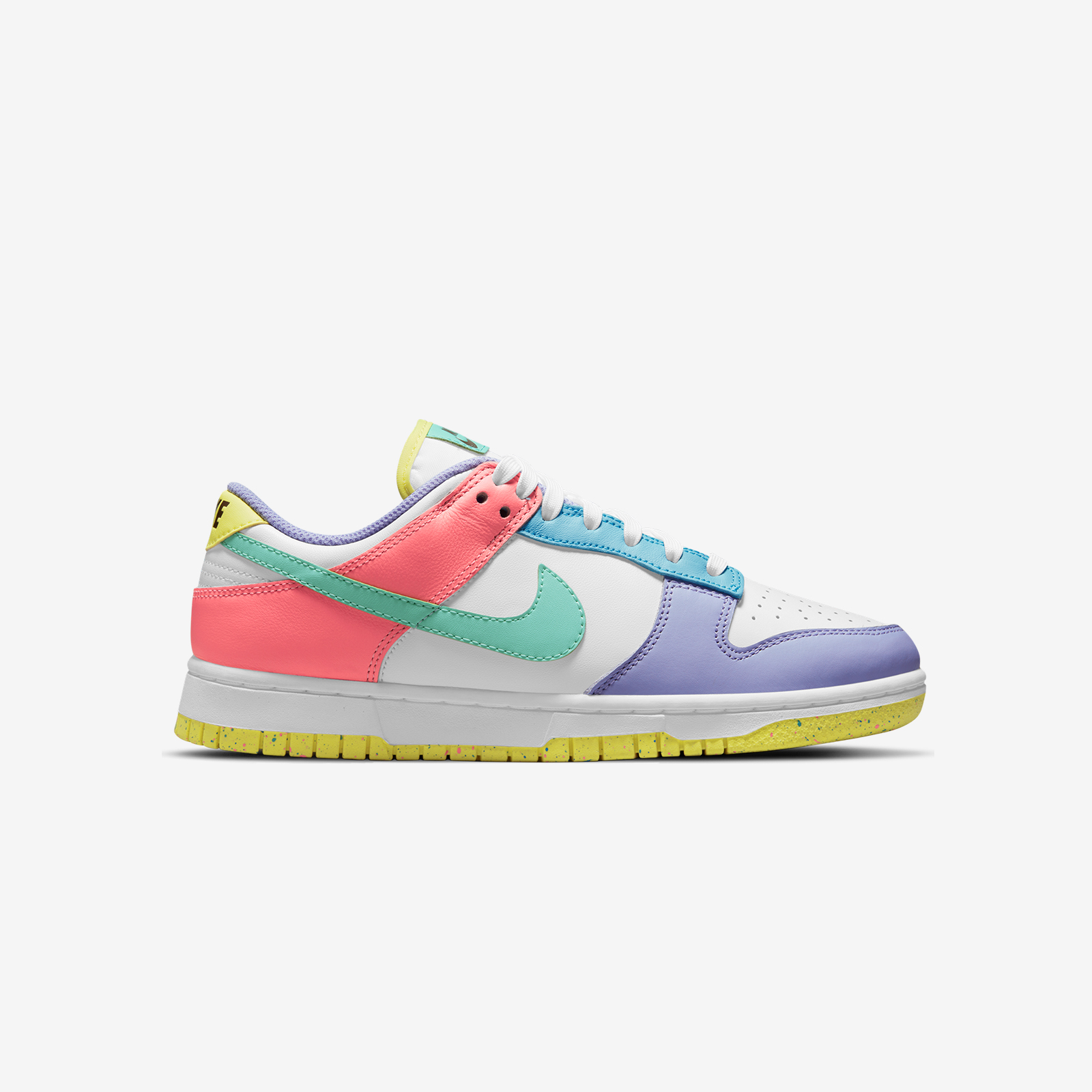 NIKE W DUNK LOW SE EASTER - 24 Kilates Bangkok