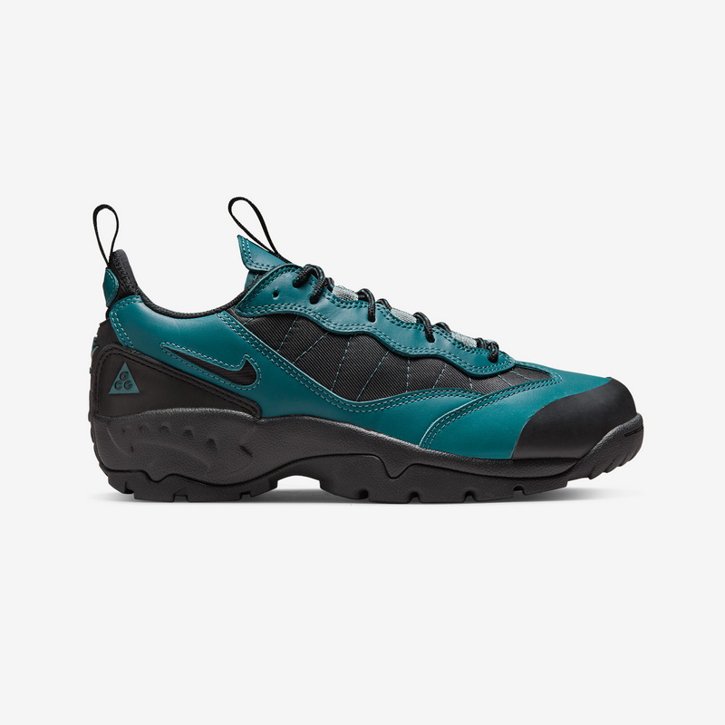 nike air mada sizing